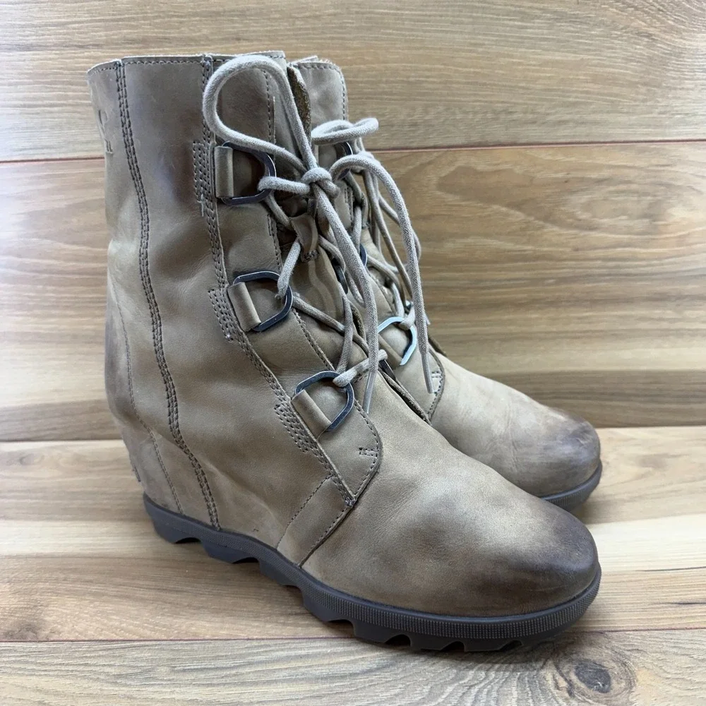 Sorel Joan Of Arctic Wedge Boots 9 Beige Leather Waterproof Modern Minimalist
